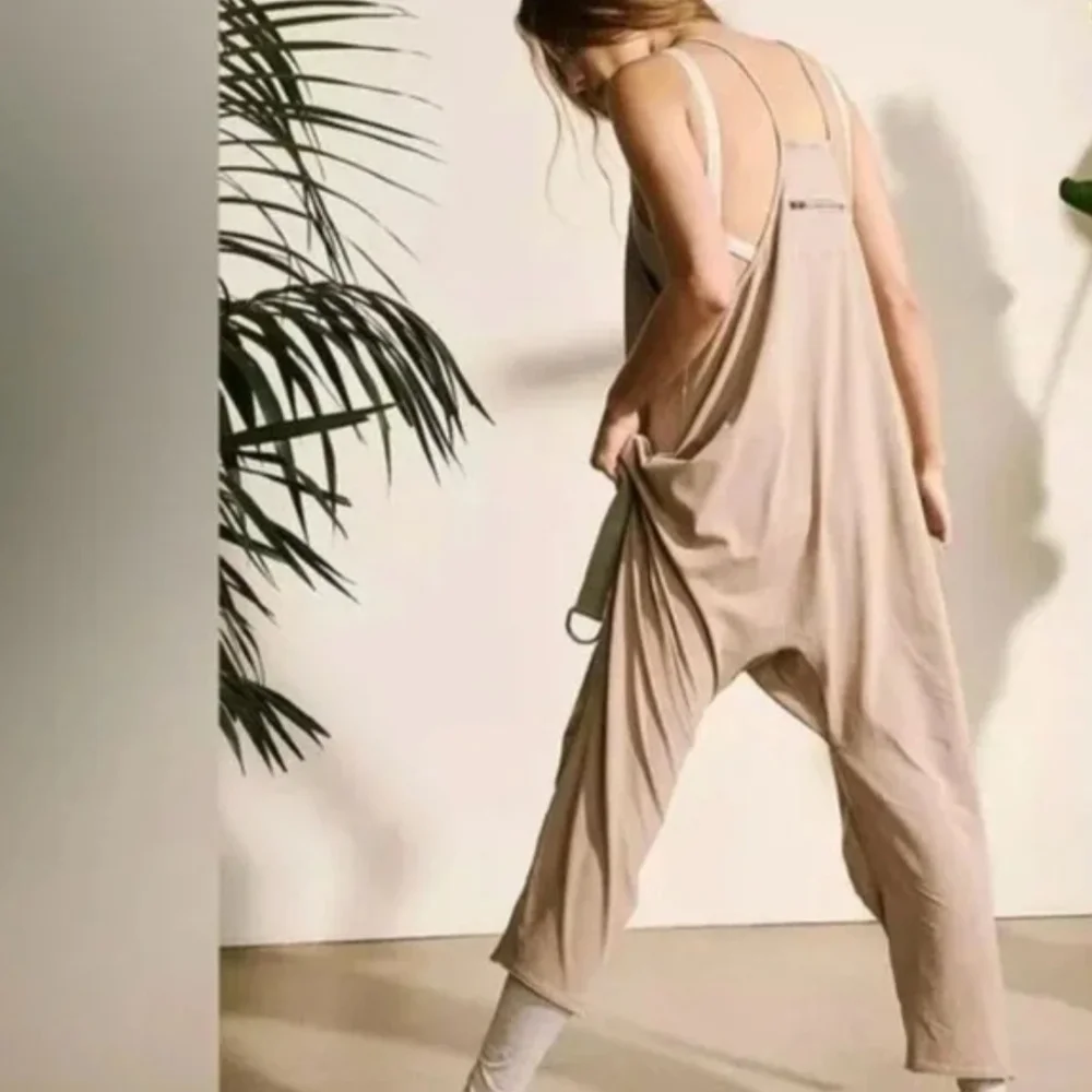 Free People FP Movement Hot Shot Onesie Mocha Latte M Slouchy Jumpsuit Athleisur - Picture 4 of 11